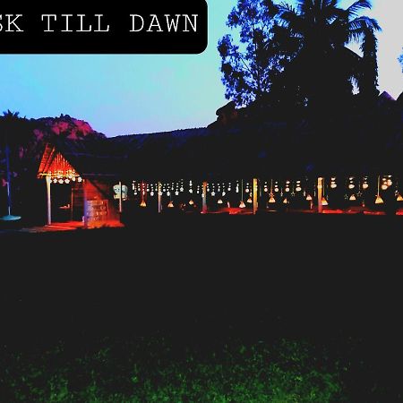 Dusk Till Dawn Hampi Extérieur photo